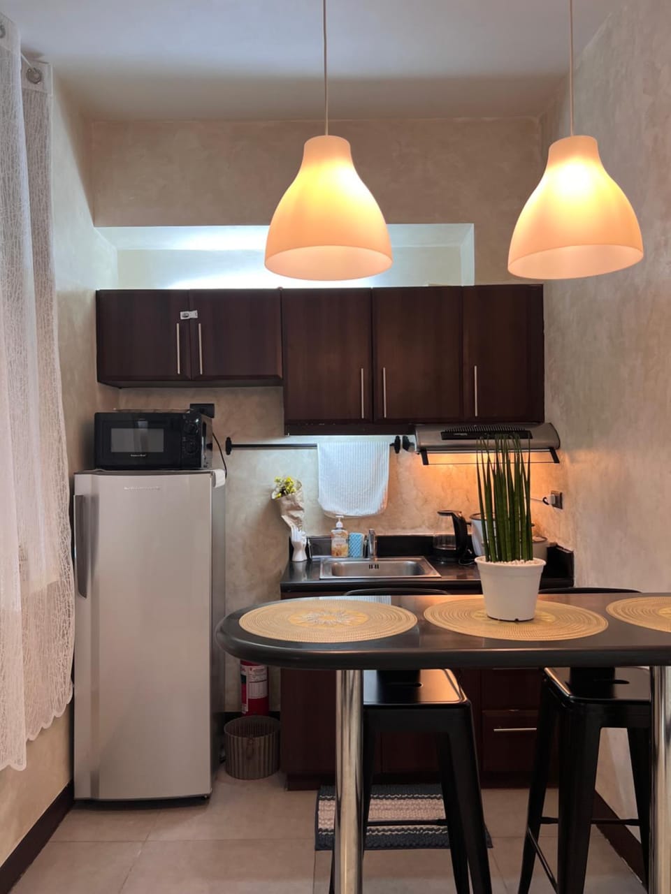 Work Stay Suite with Garden Access near Venice Grand Canal and BGC Apartment hotel in Makati
