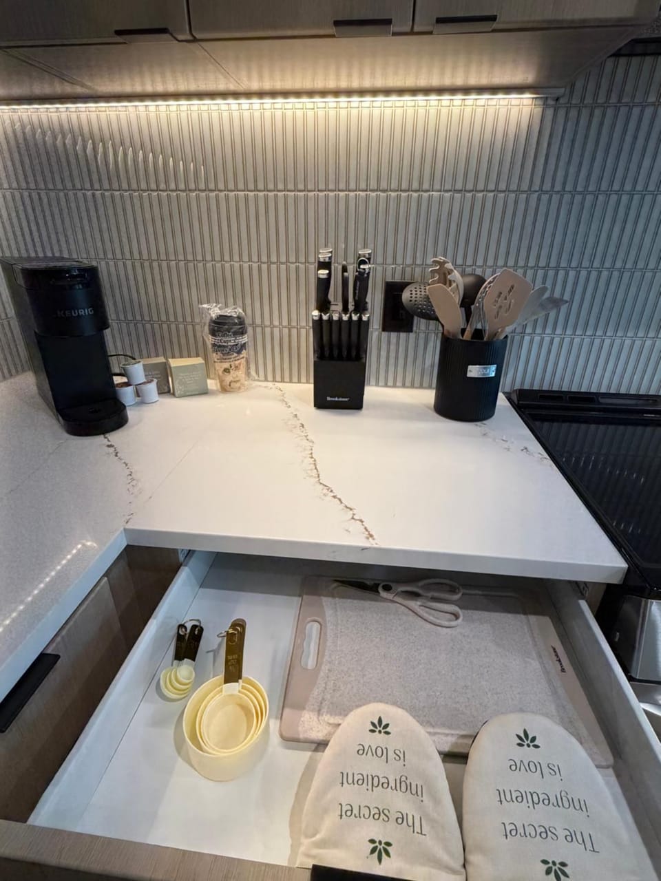 Kitchen or kitchenette