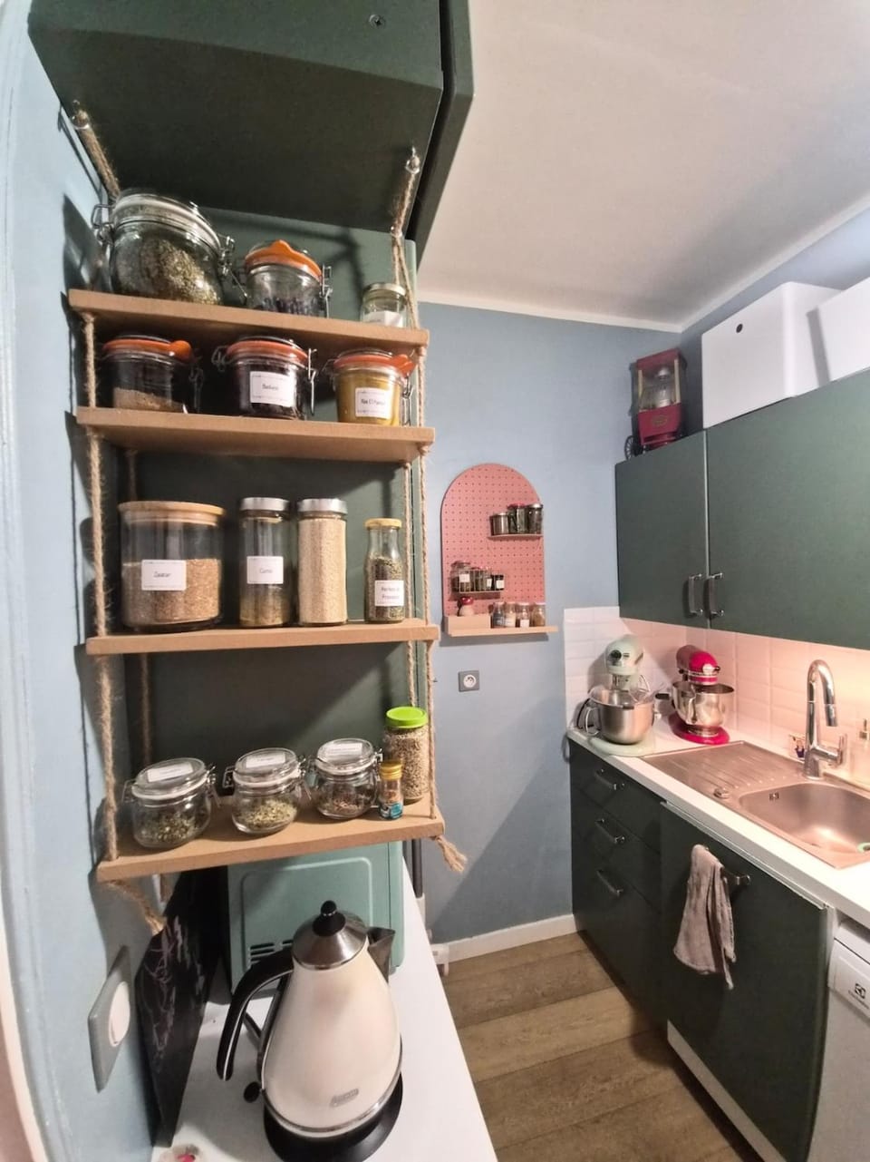 Kitchen or kitchenette