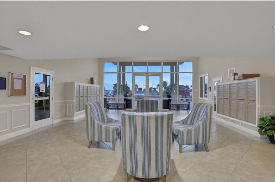 Bluewater Breeze Apartment hotel in Daytona Beach Shores