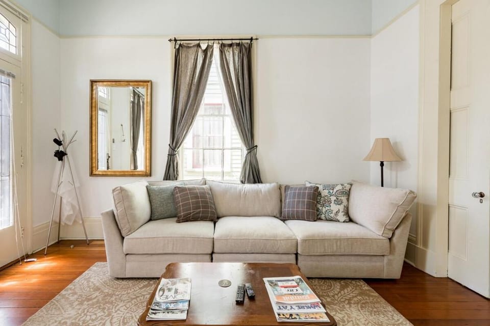Hear Local Live Music From the Back Porch Apartment in Faubourg Marigny