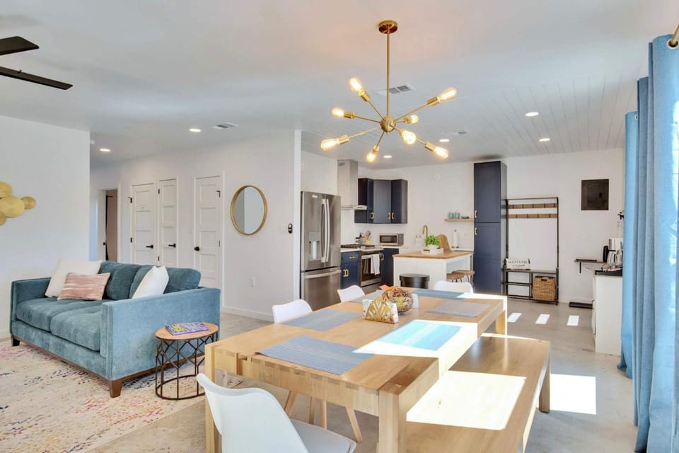 Hill Country Hideaway - Modern Barndominium for 6 House in Dripping Springs