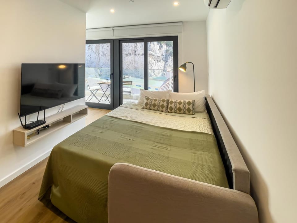 Modern Executive Studio Apartment in Gibraltar