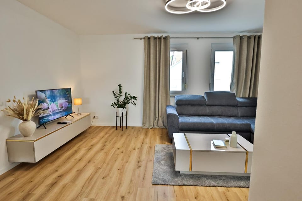 TV and multimedia, Seating area