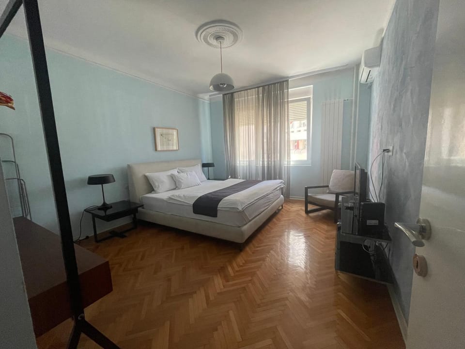 Apartment 2 BDR with Terace and Parking Apartment in Belgrade