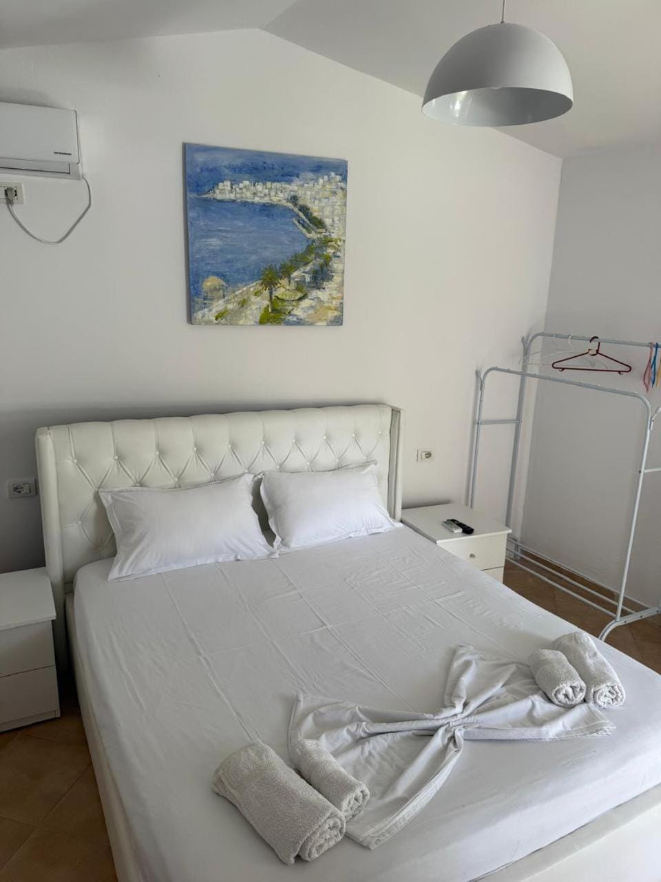 Bed, Photo of the whole room, Bedroom, towels, wardrobe, air conditioner