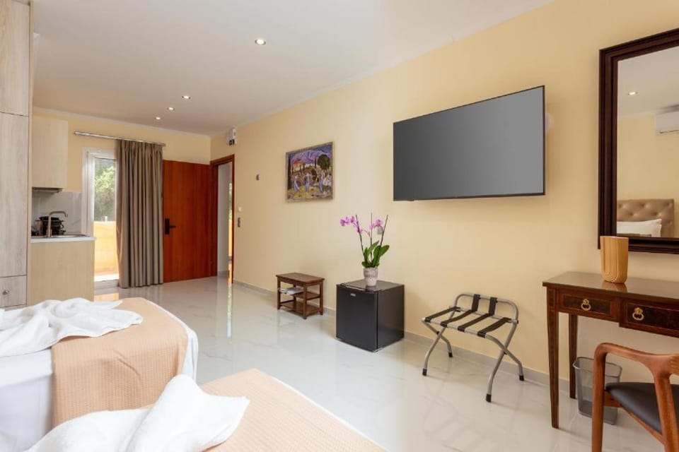 TV and multimedia, Photo of the whole room