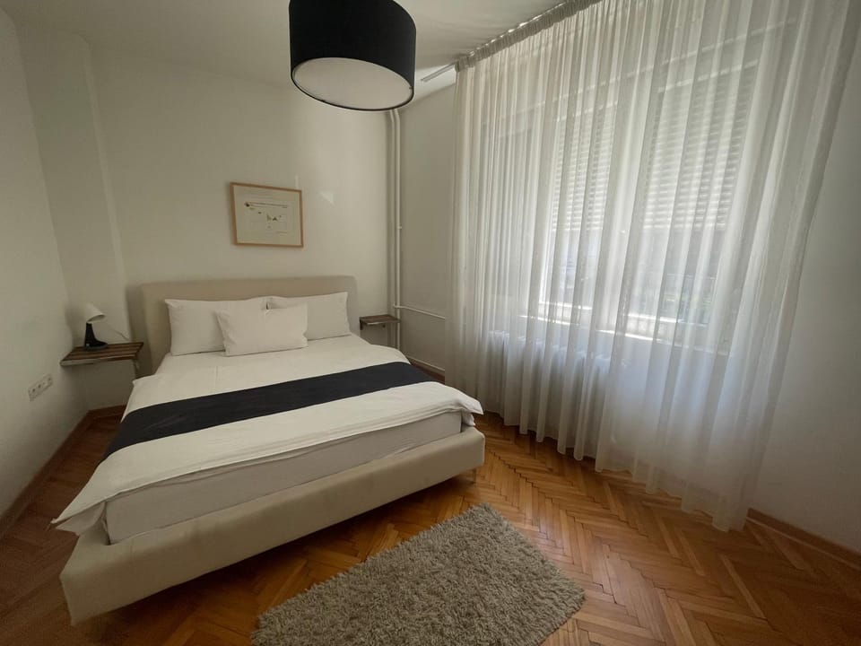 2 BDR Apartment with nice Terrace and Parking Apartment in Belgrade