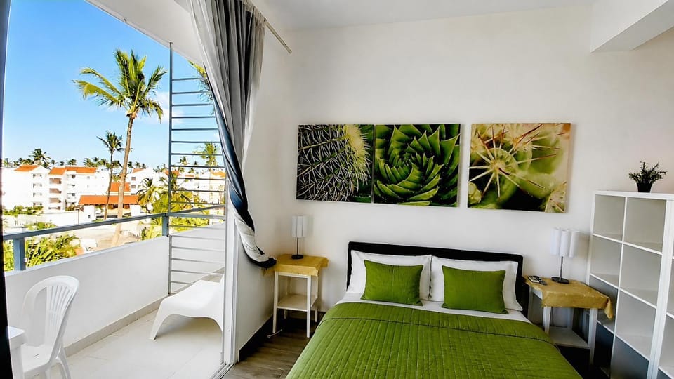 Bed, View (from property/room), Balcony/Terrace, Bedroom