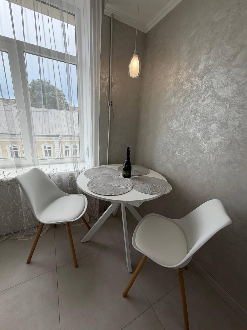 Dining area, kitchen