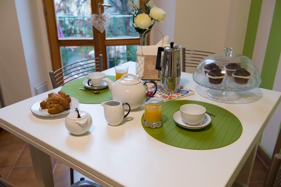Kitchen or kitchenette, Continental breakfast, Internal: Not applicable to any particular room