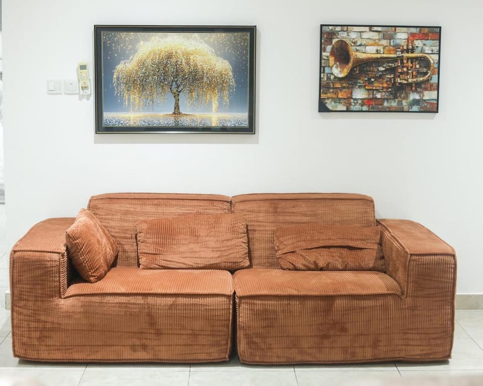 Luxury 3-Bedrooms Retreat - Pool - Prime Location Apartment in Accra