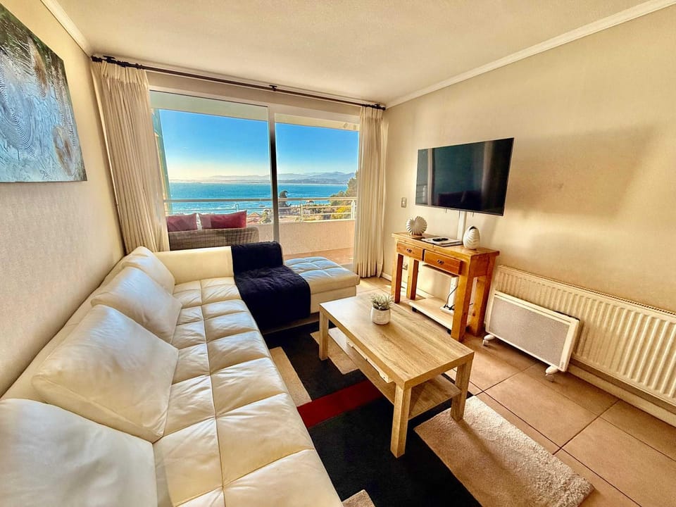 Maravilloso con vista al mar y piscina temperada Apartment in Valparaíso Region