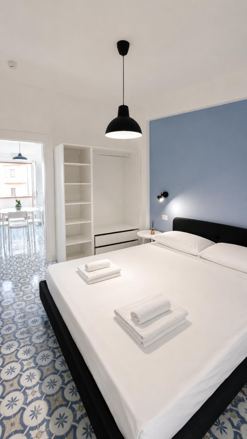 Bed, Bedroom, towels