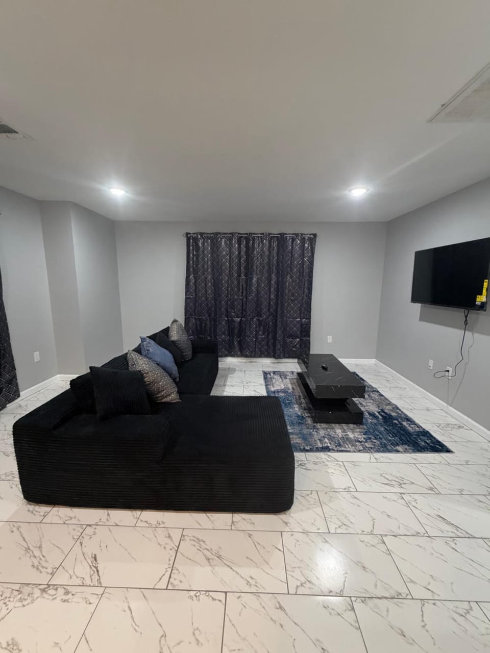 Evergreen Deluxe Double Room Bed and Breakfast in Newark