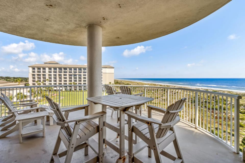 Experience oceanfront luxury at 21 Ocean Place, spacious 3 bedroom condo in Fernandina Beach House in Amelia Island