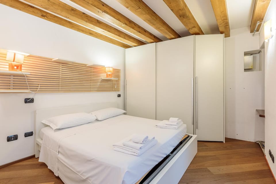 Bed, Bedroom, wardrobe