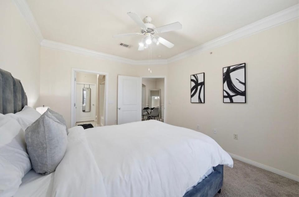 Modern 2BR 2BA Near NRG Stadium & Museum District Apartment in Harris County