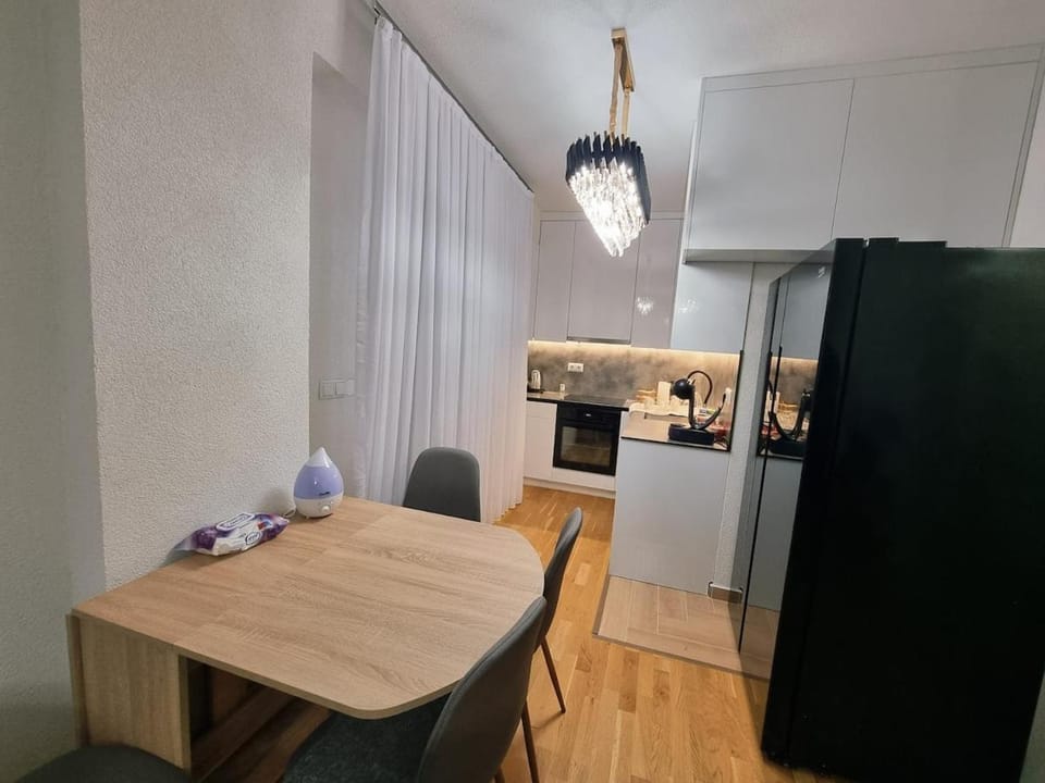 Central 2BR Apt, Equipped, Lift Apartment in Europe