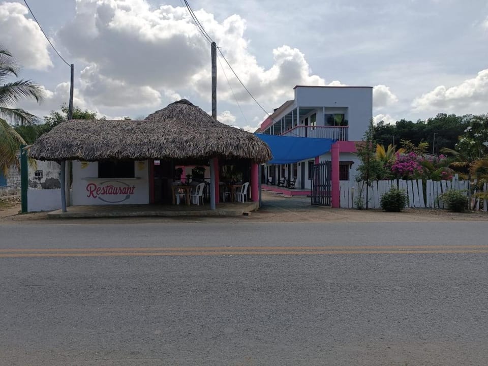 Alojamiento Matuzalen Hotel in Sucre, Colombia