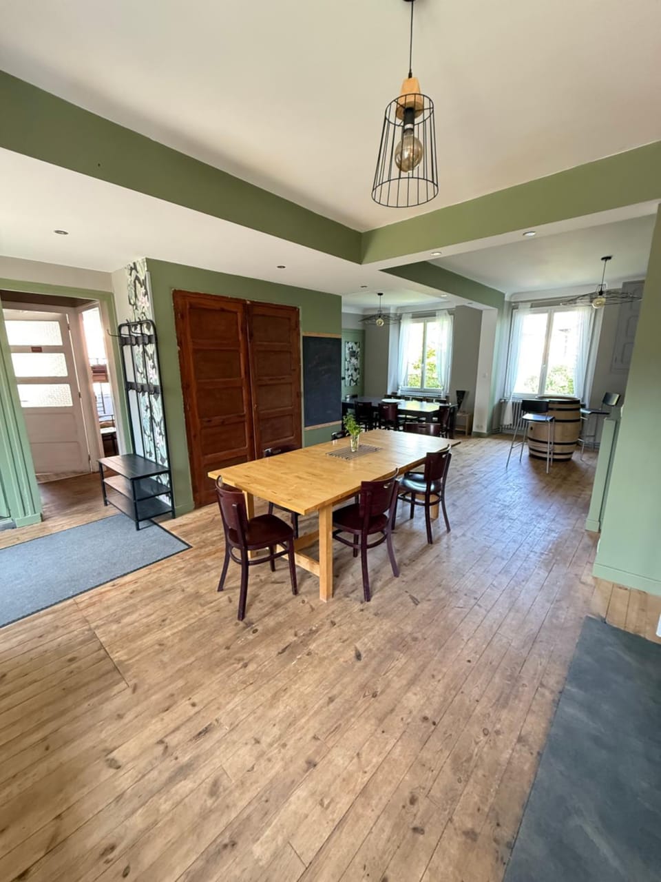 Communal kitchen, kitchen
