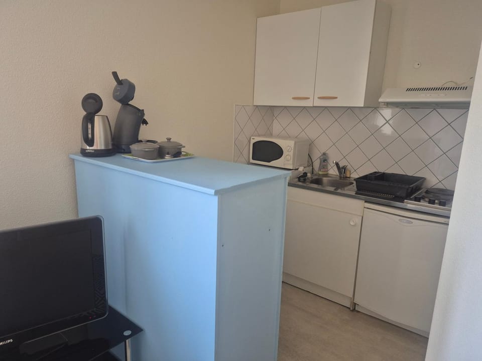 Coffee/tea facilities, Kitchen or kitchenette, microwave