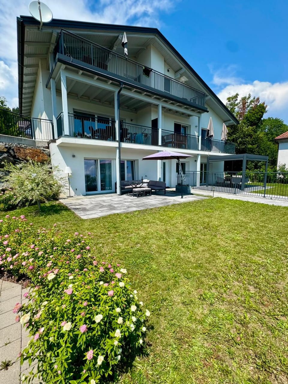 Garden, Garden, Balcony/Terrace