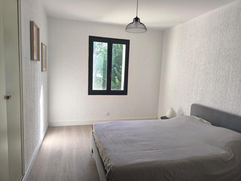 House in the center of the village, 100 m from the beach House in Saint-Martin-d'Ardèche