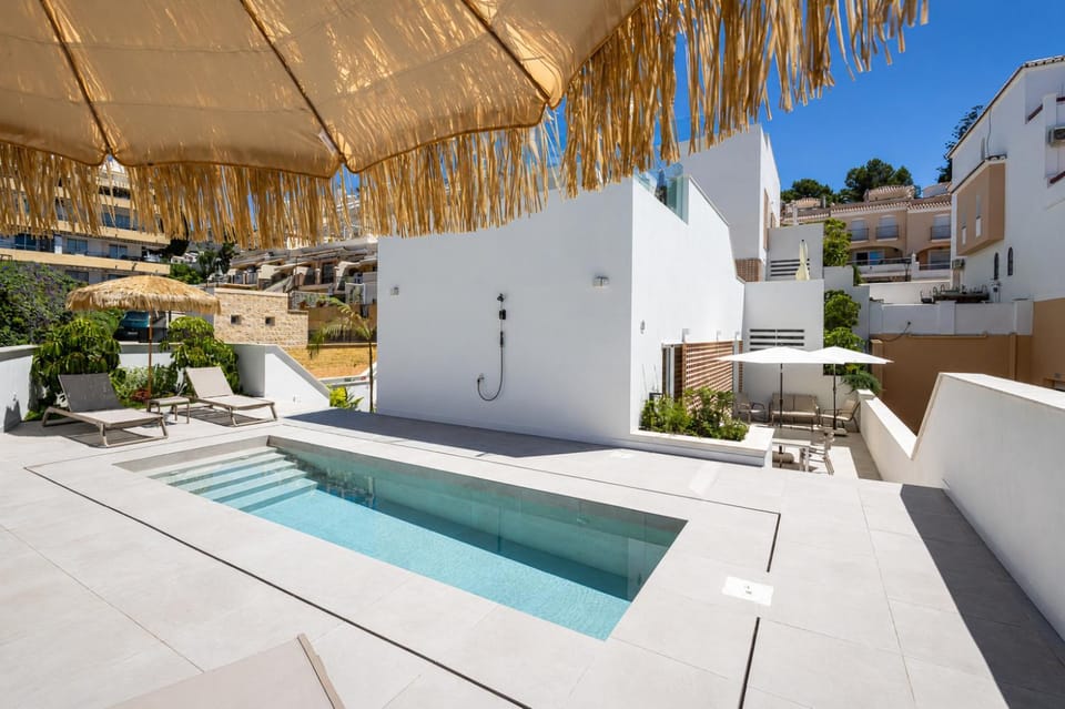 Balcony/Terrace, Swimming pool, Swimming pool