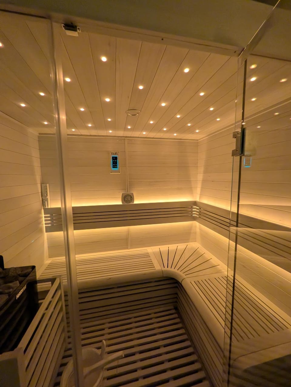 Lune de Spa Bed and Breakfast in Antibes