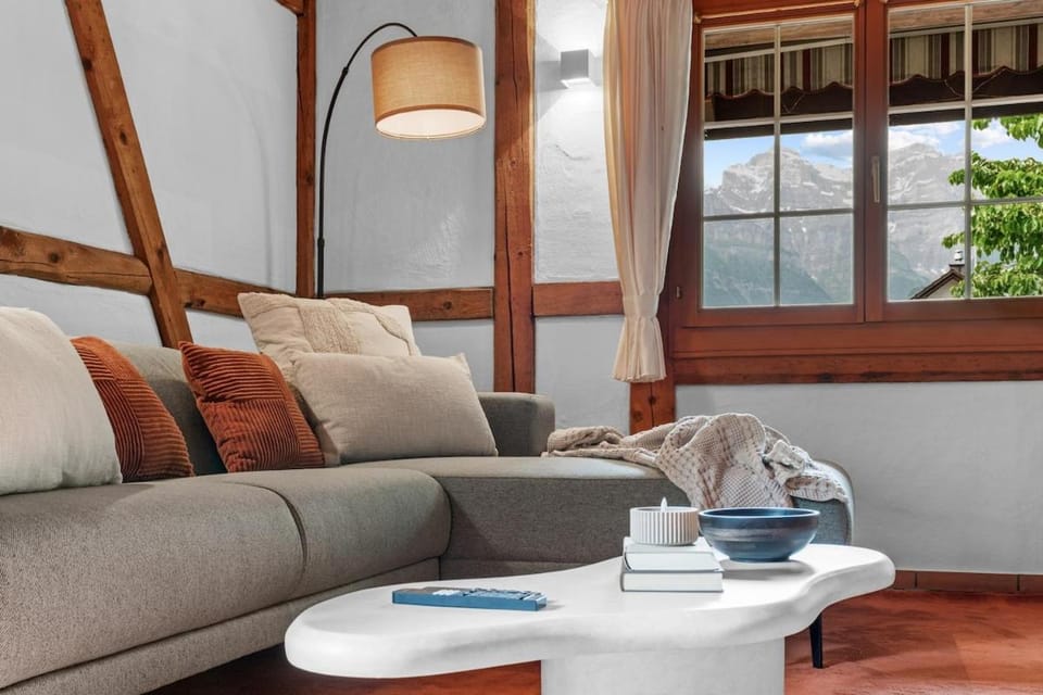 Living room, Seating area