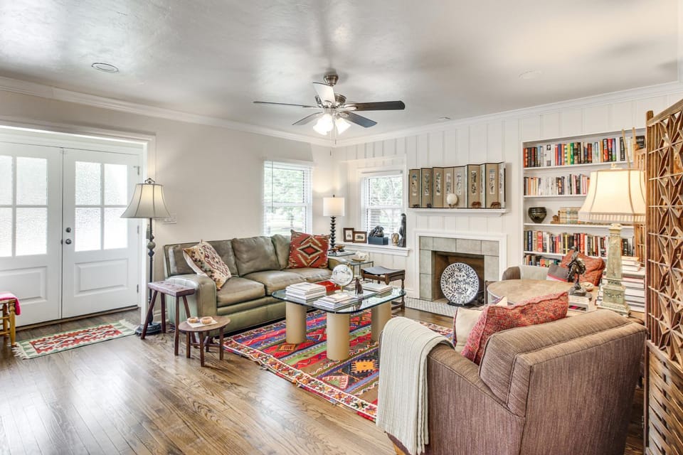 Walk to OU! Centrally Located Game-Day Getaway House in Norman