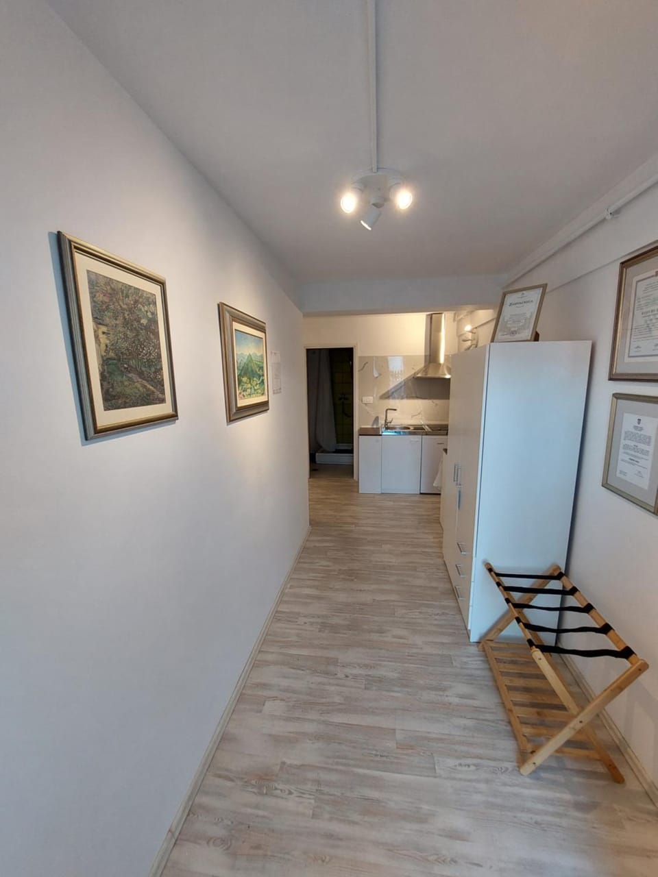 Facade/entrance, Kitchen or kitchenette