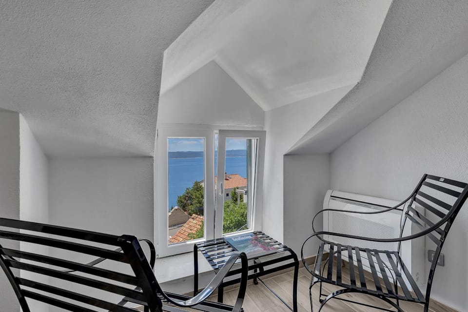 Sea view, air conditioner