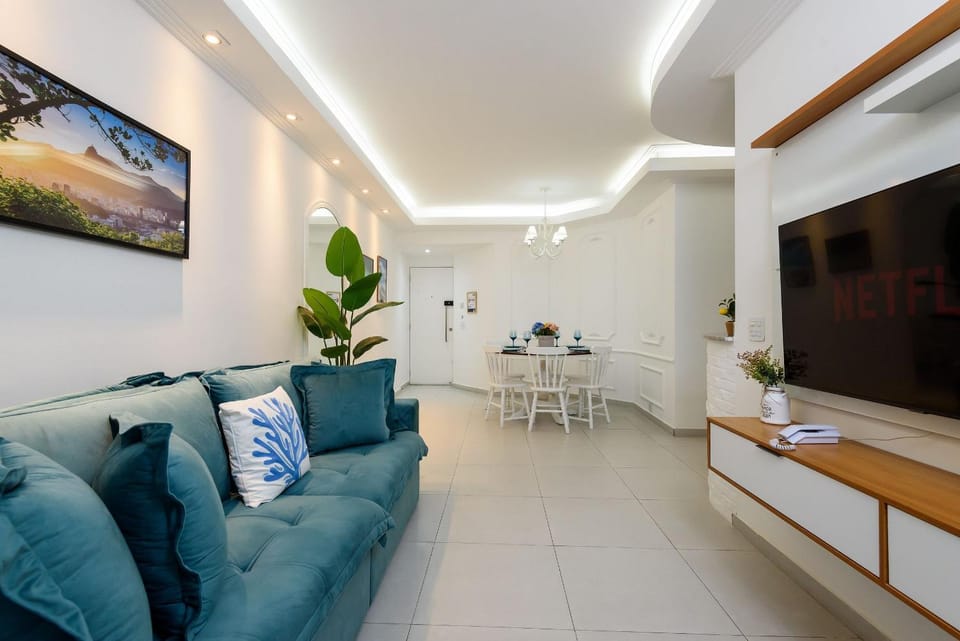 Aparthotel with Pool in Copacabana | BR 370/611 Apartment in Rio de Janeiro