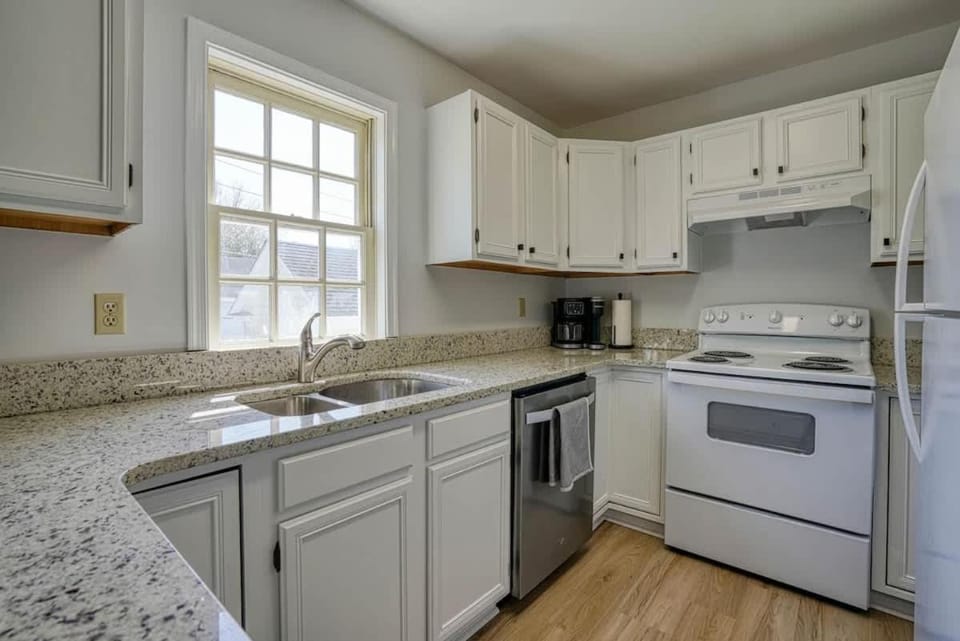 Tred Avon Tidehouse 2BR Downtown Oxford Retreat Apartment in Oxford