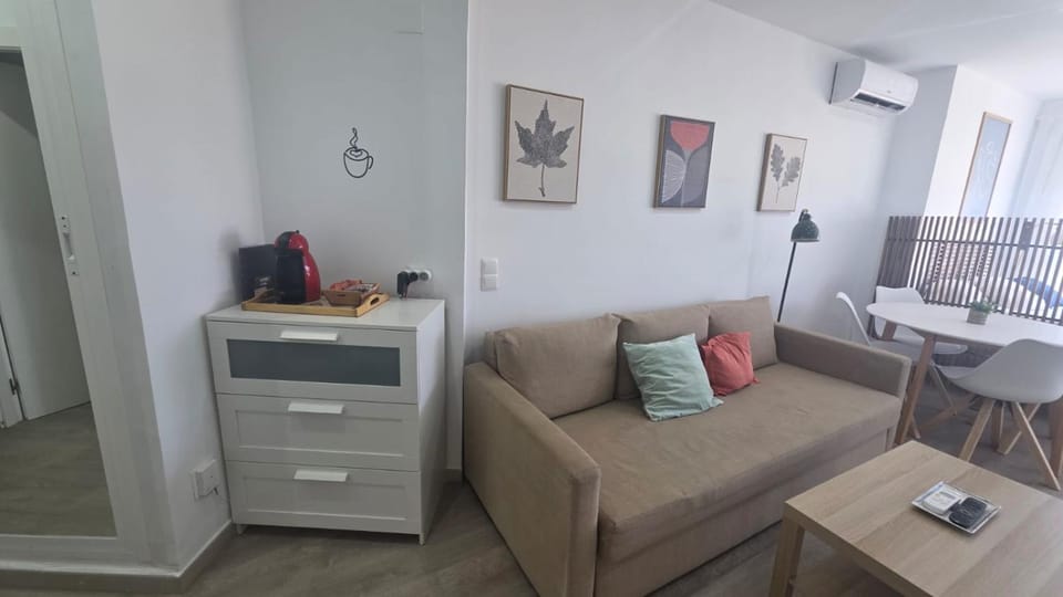 Coffee/tea facilities, Living room
