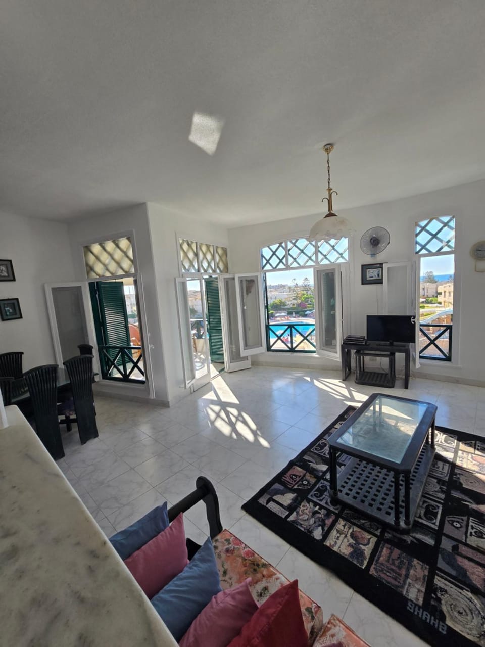TV and multimedia, Living room, Seating area