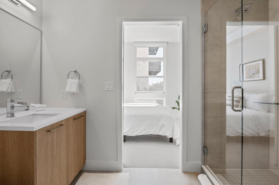 Art Inspired Stay | 1BR LoHi Loft | Dog-Friendly House in Denver