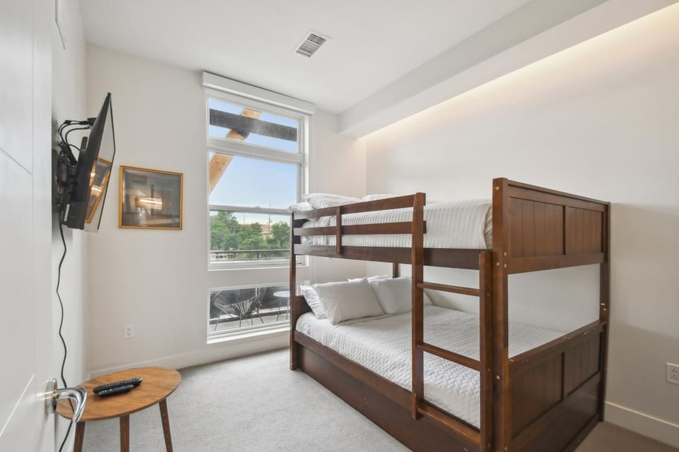 Sleek & Chic Vibes | Spacious 2BR LoHi Loft | Rooftop House in Denver