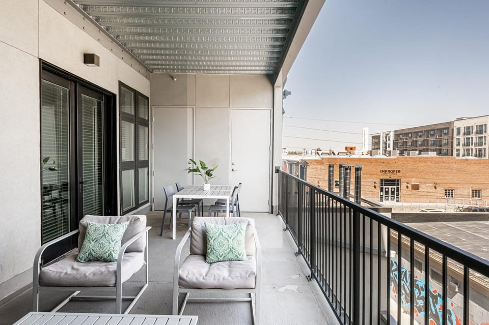 Bright & Breezy | RiNo Loft with Custom Street Art | Dog-Friendly House in Denver