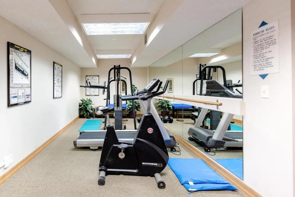 Code & Comfort | 2BR DTC Retreat | Pool + Home Office | Greenwood Village Apartment in Greenwood Village