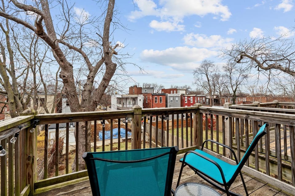 4BR Near Soulard Market | Arcade Basement & Huge Dining | Dog-Friendly | STL House in Saint Louis
