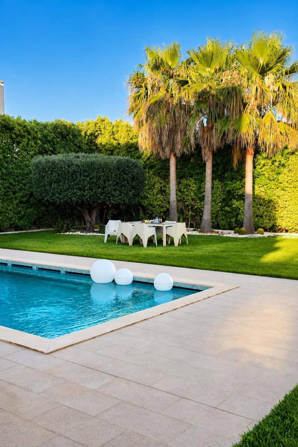 Garden, Swimming pool
