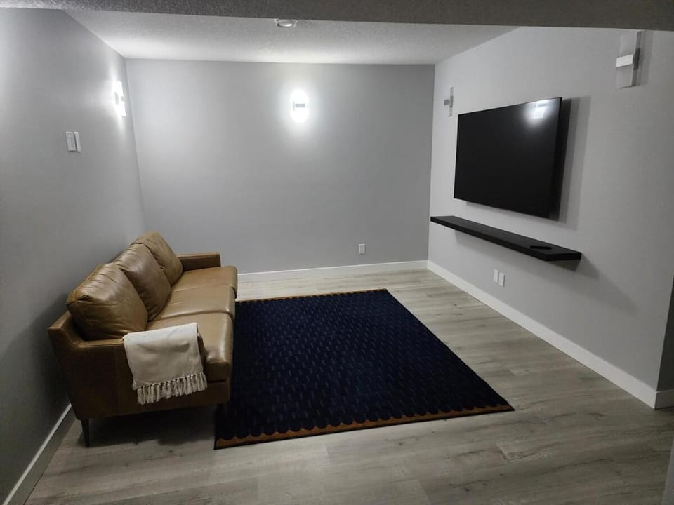 Modern 1-Bedroom Basement Suite House in Calgary