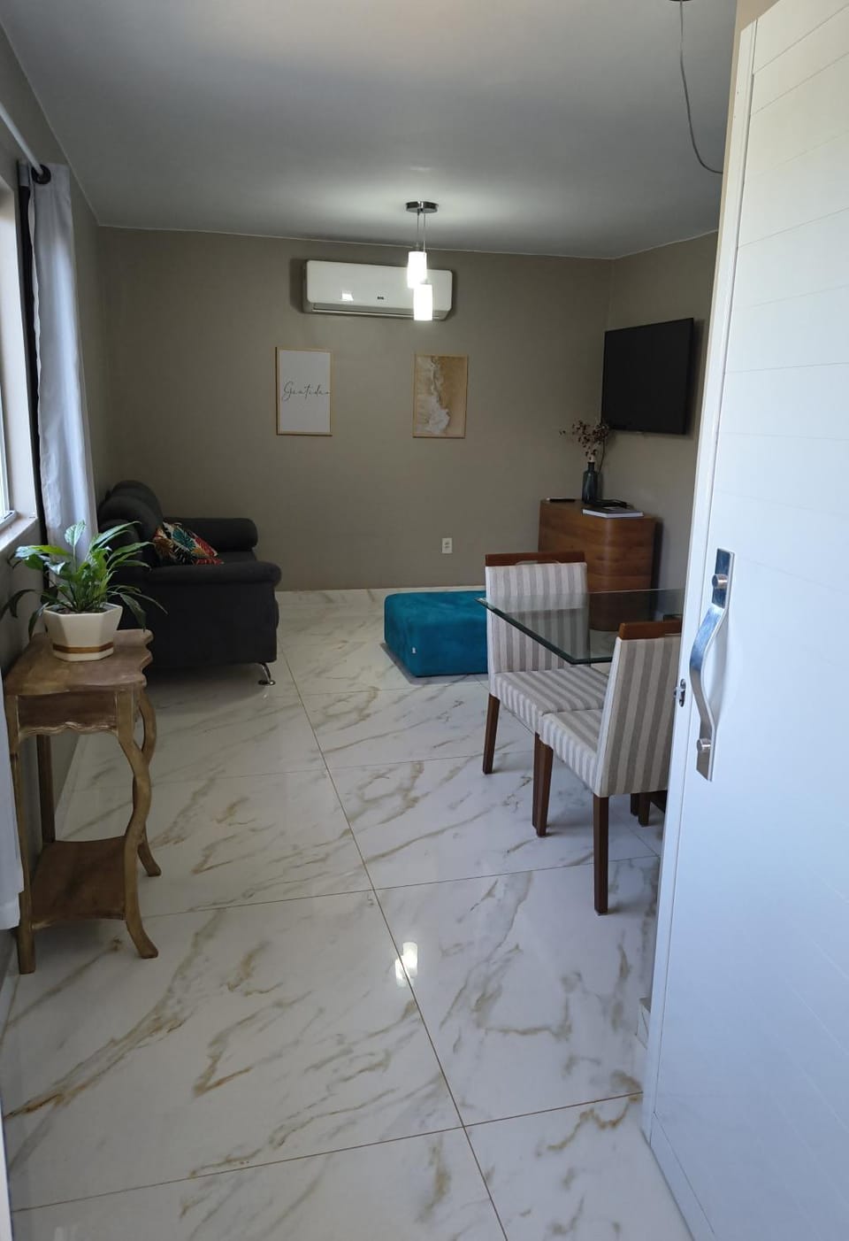 Facade/entrance, Living room
