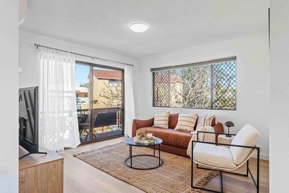 TV and multimedia, Balcony/Terrace, Living room, Seating area, internet, air conditioner