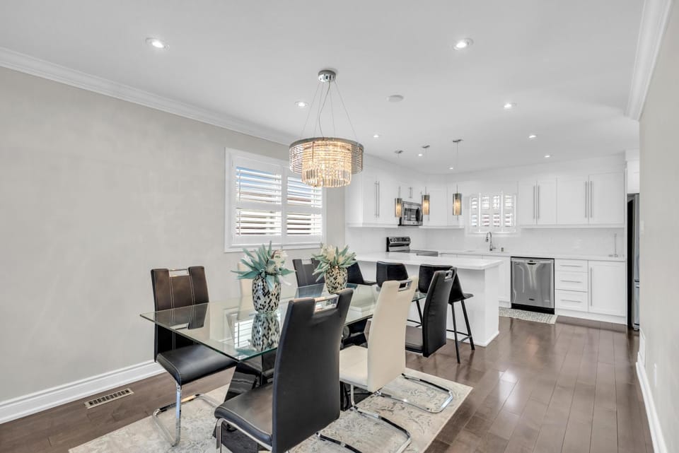 Dining area, kitchen