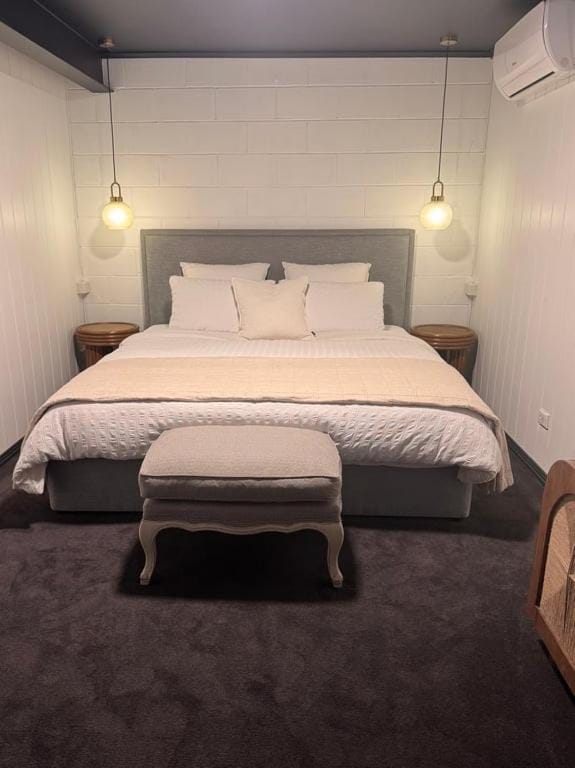Gallipoli Getaway - Warm & Stylish, great location House in Coffs Harbour