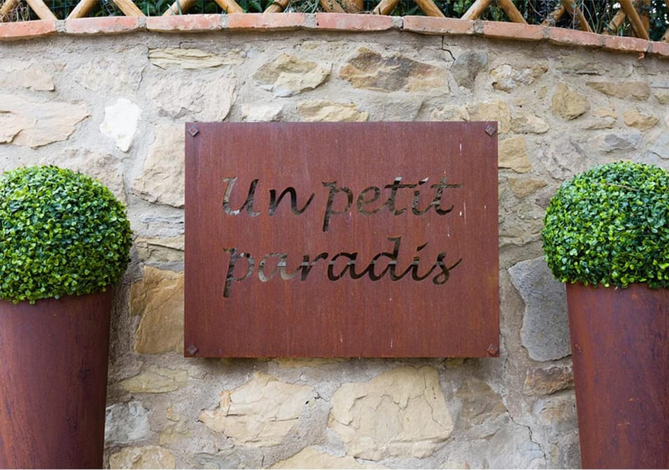 Property logo or sign, Decorative detail, Logo/Certificate/Sign